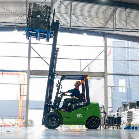 EP 2.5 Ton Lithium Battery Forklift